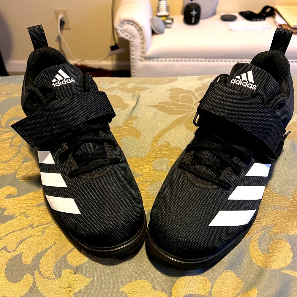 I am selling my never worn Addidas powerlifting sneakers